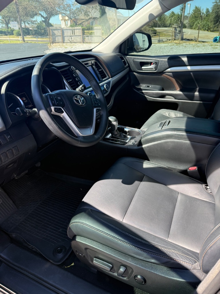 2018 Toyota Highlander XLE - Photo 6